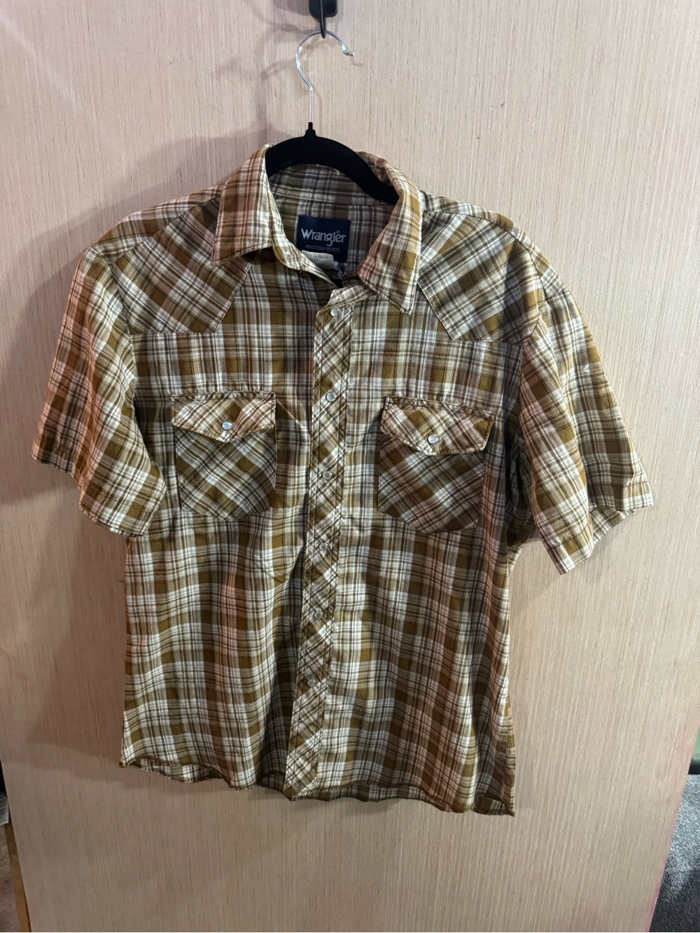 Wrangler Western Shirts Short Sleeve Plaid Button-Up Shirt - Tan & White Medium